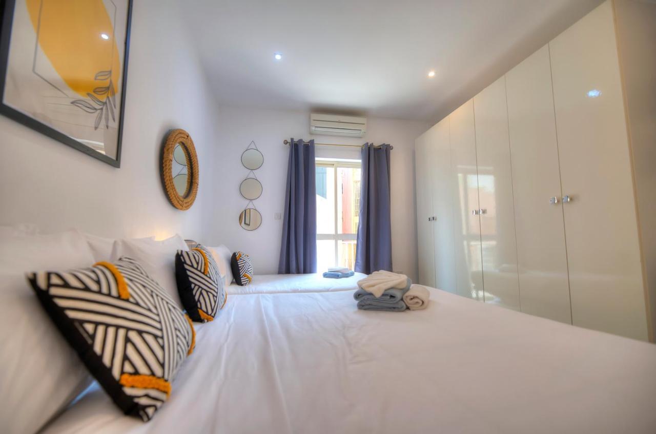 Spacious 4 Bedrooms With Sea View Balcony Goslm-3 Sliema Exteriér fotografie